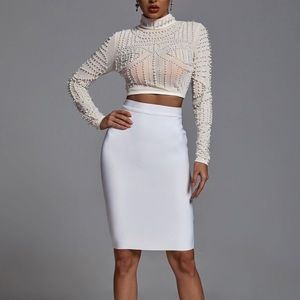 Bella barnett dress.   Size large. White and beige w pearls